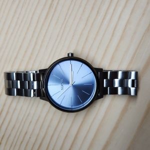 NIXON  The Kensington